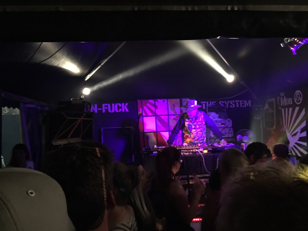 The 'Un-fuck the system' Bar, Shangri-La